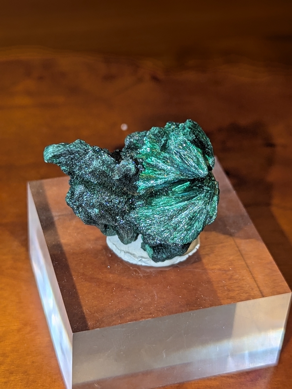 Green Malachite-Inspired Decorative Natural Sculpture